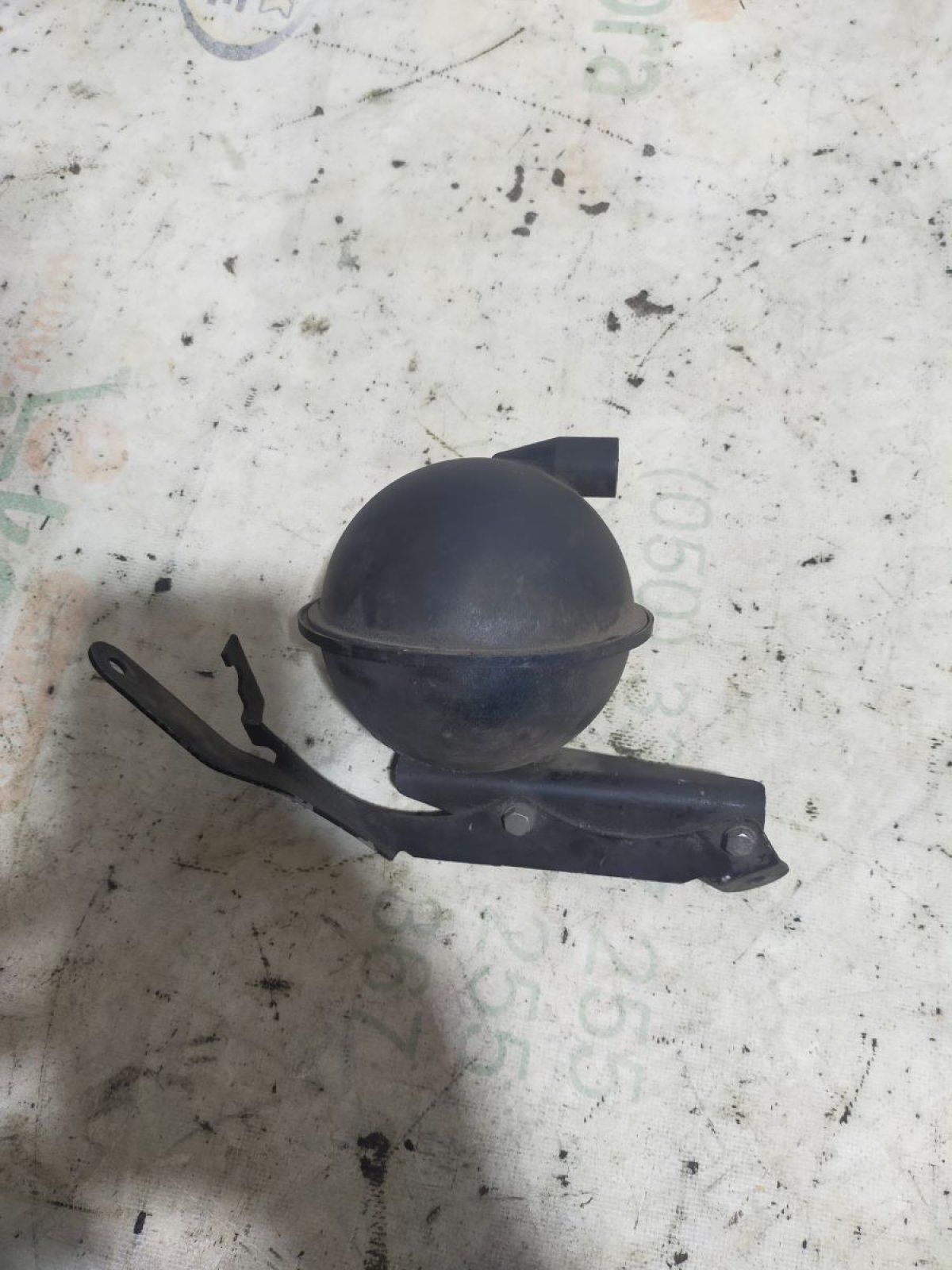 Гiдрозатвiр вакуумної системи Audi A4 B5 (1994-2001) 054129808