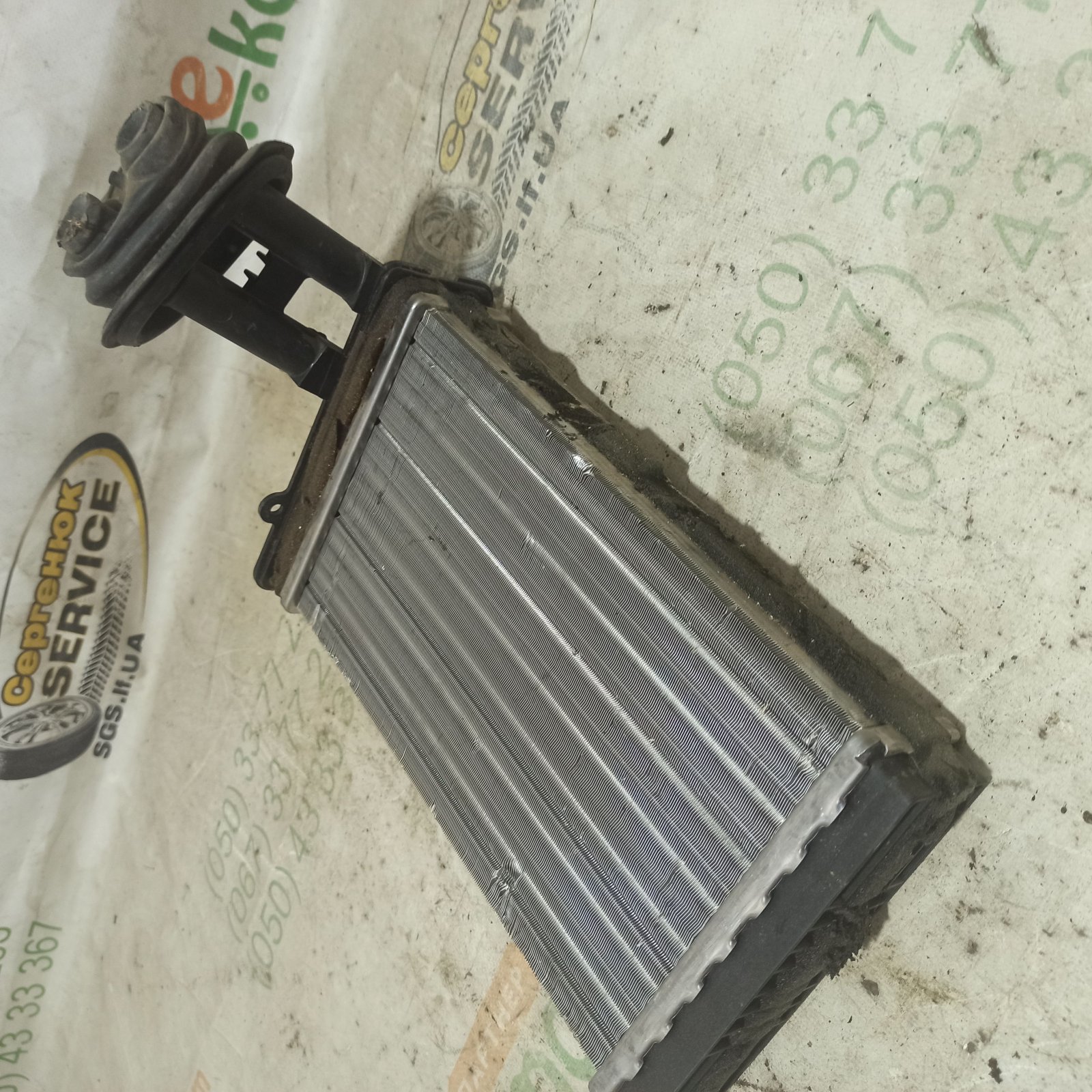 радіатор опалювача салону; теплообмінник; радіатор пічки (обігрівача) Audi A4 B5 (1994-2001) 8D1819031A