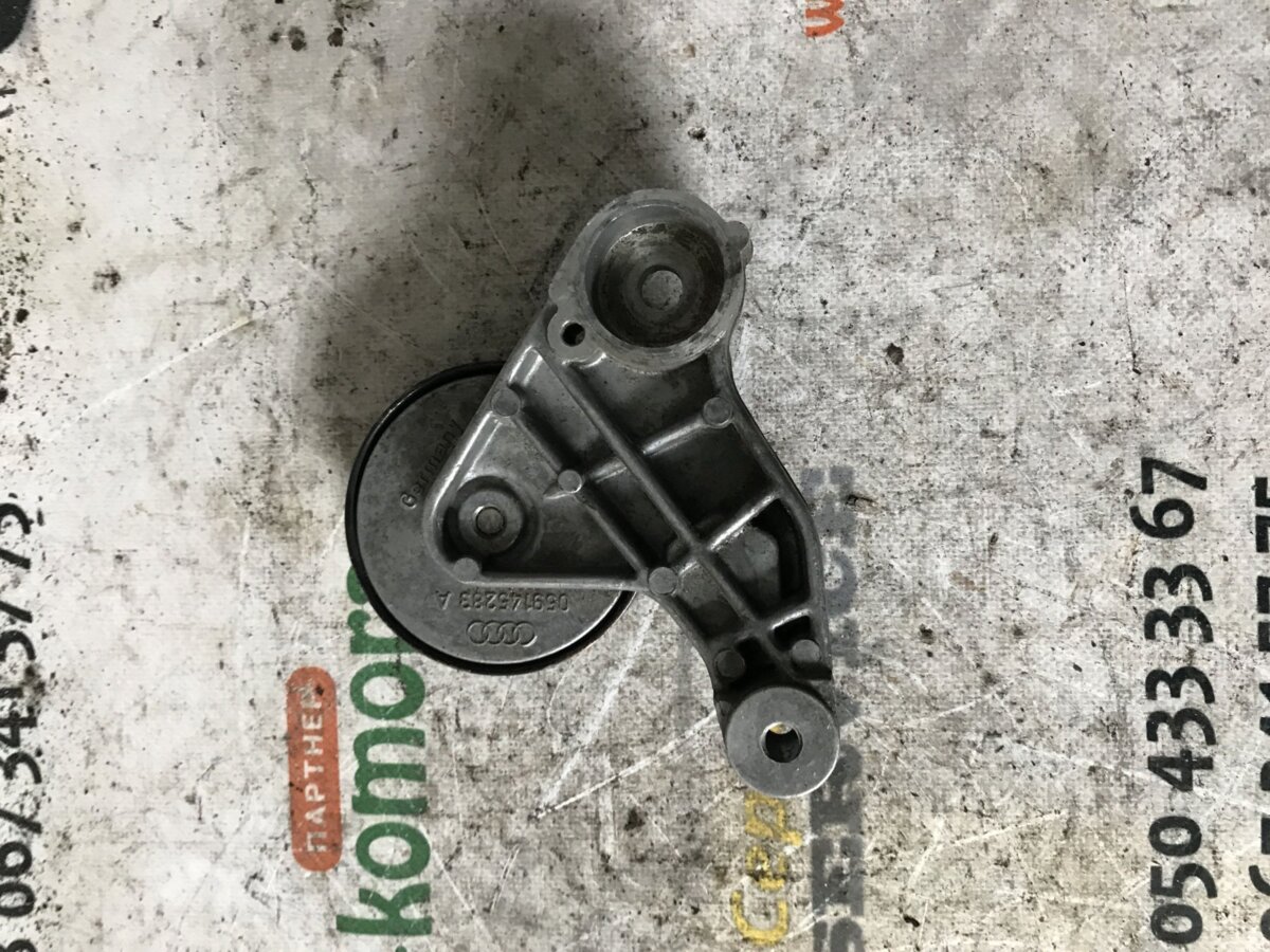 натяжна планка поліклинового ременя; натягувач приводного ременя Audi A4 B6 (2000-2006) 059145283A