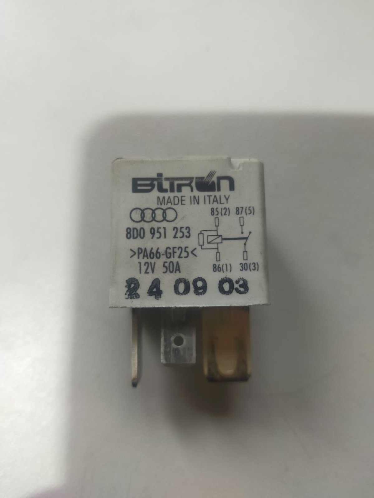 блок управління вентилятором; реле вентилятора Audi A6 C5 (1997-2004) 8D0951253
