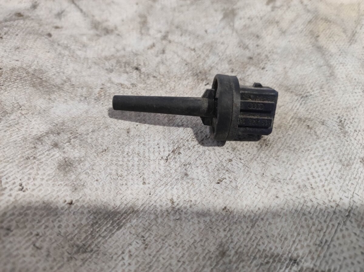 Датчик температуры воздуха в салоне Audi A6 C5 (1997-2004) 4A0820539