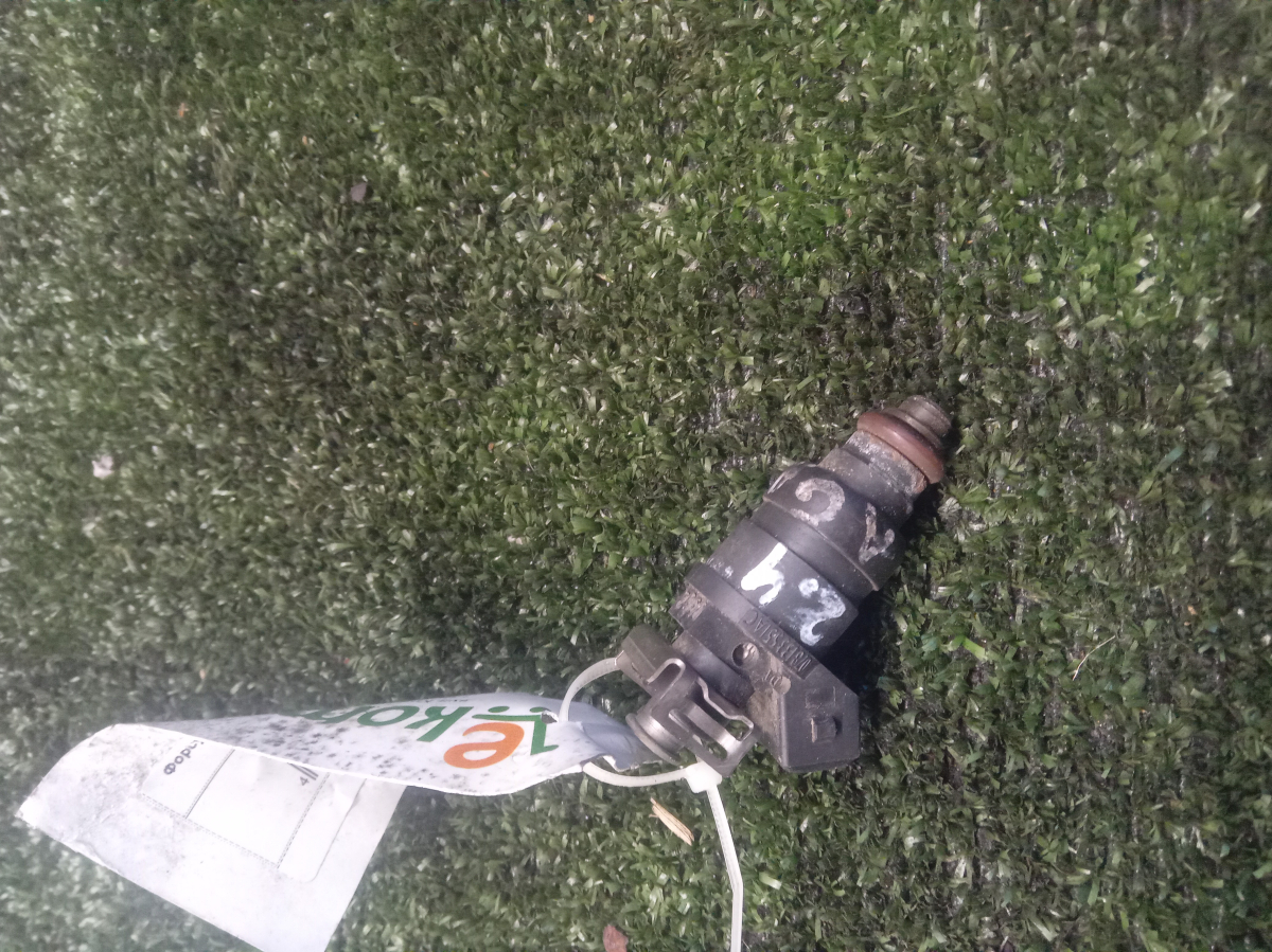 форсунка дизельна в зборі, розпилювач + тримач; форсунка інжектора; форсунки електромагнітні Audi A6 C5 (1997-2004) 078133551AC