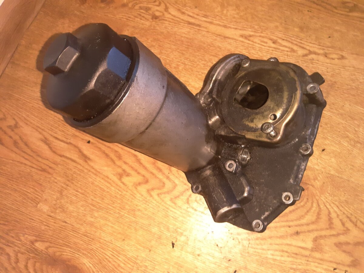 Корпус масляного фільтра Audi A6 C5 (1997-2004) 059115405G