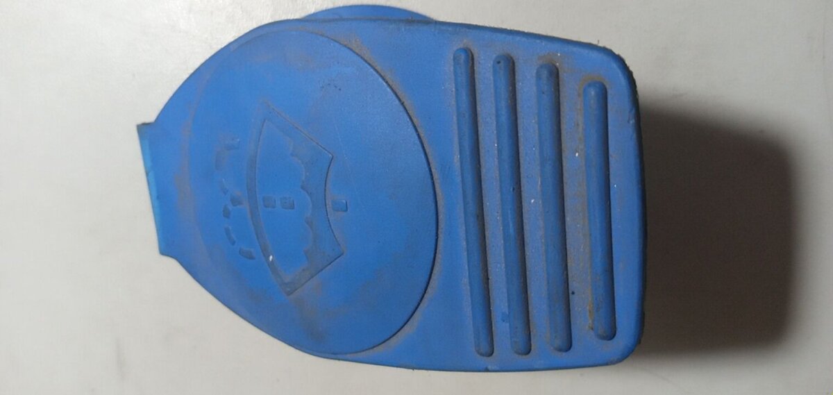 кришка бачка омивача Audi A6 C5 (1997-2004) 8D0955455