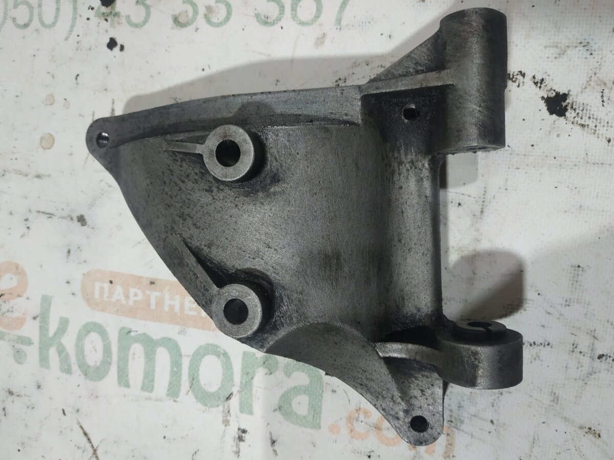 Кронштейн компресора кондиціонера Audi A6 C5 (1997-2004) 059260885F