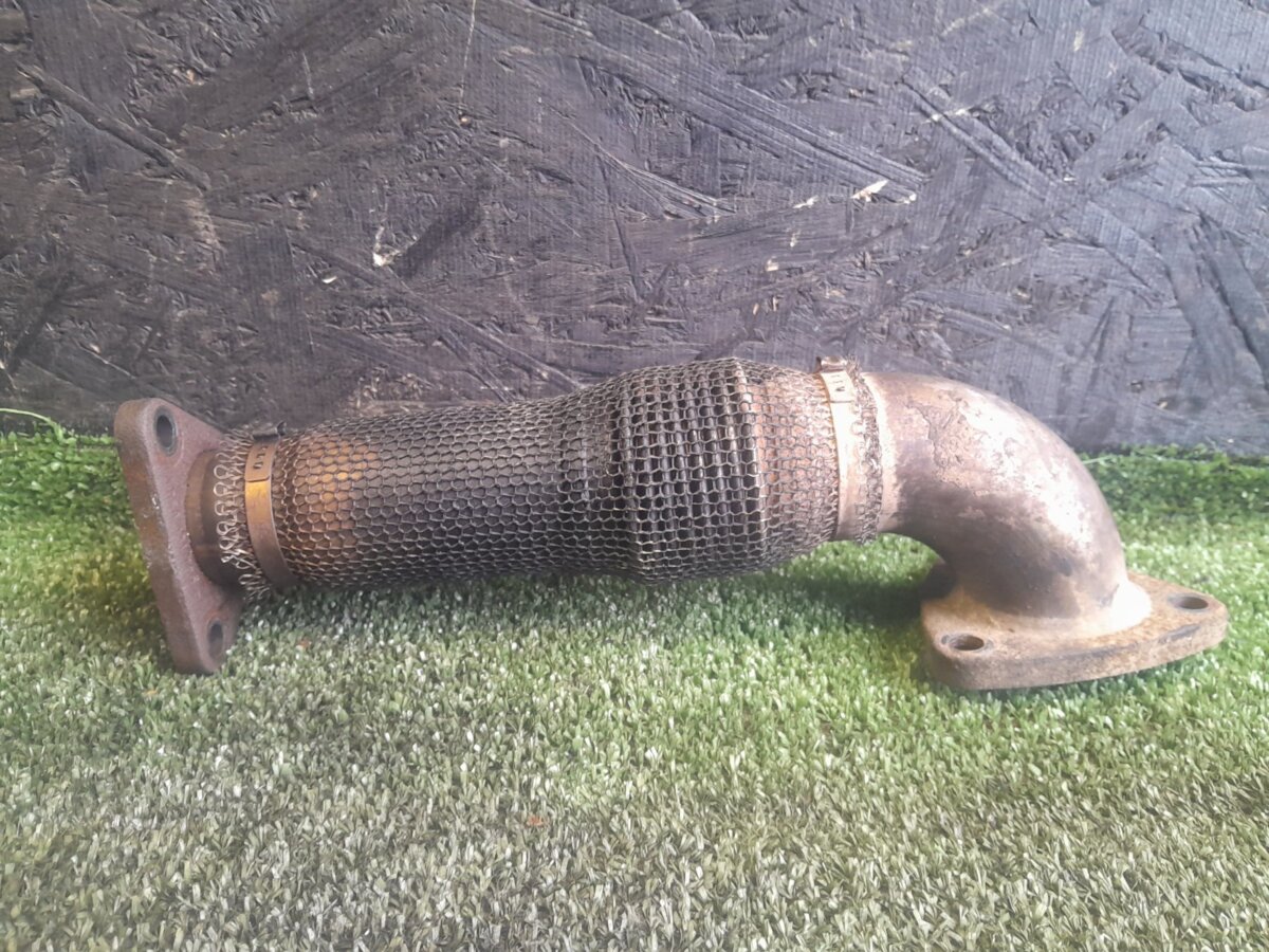 Патрубок колектора Audi A6 C5 (1997-2004) 059131790B