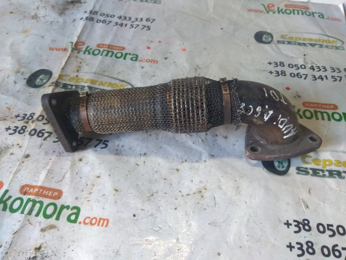 Приемная труба глушителя прав Audi A6 C5 (1997-2004) 059131790B