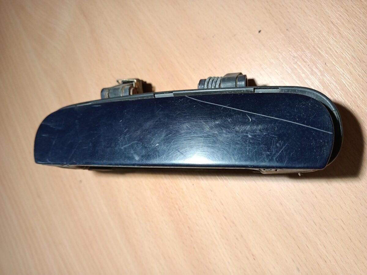 Ручка двері перед права а6с5 Audi A6 C5 (1997-2004) 4B2837886A