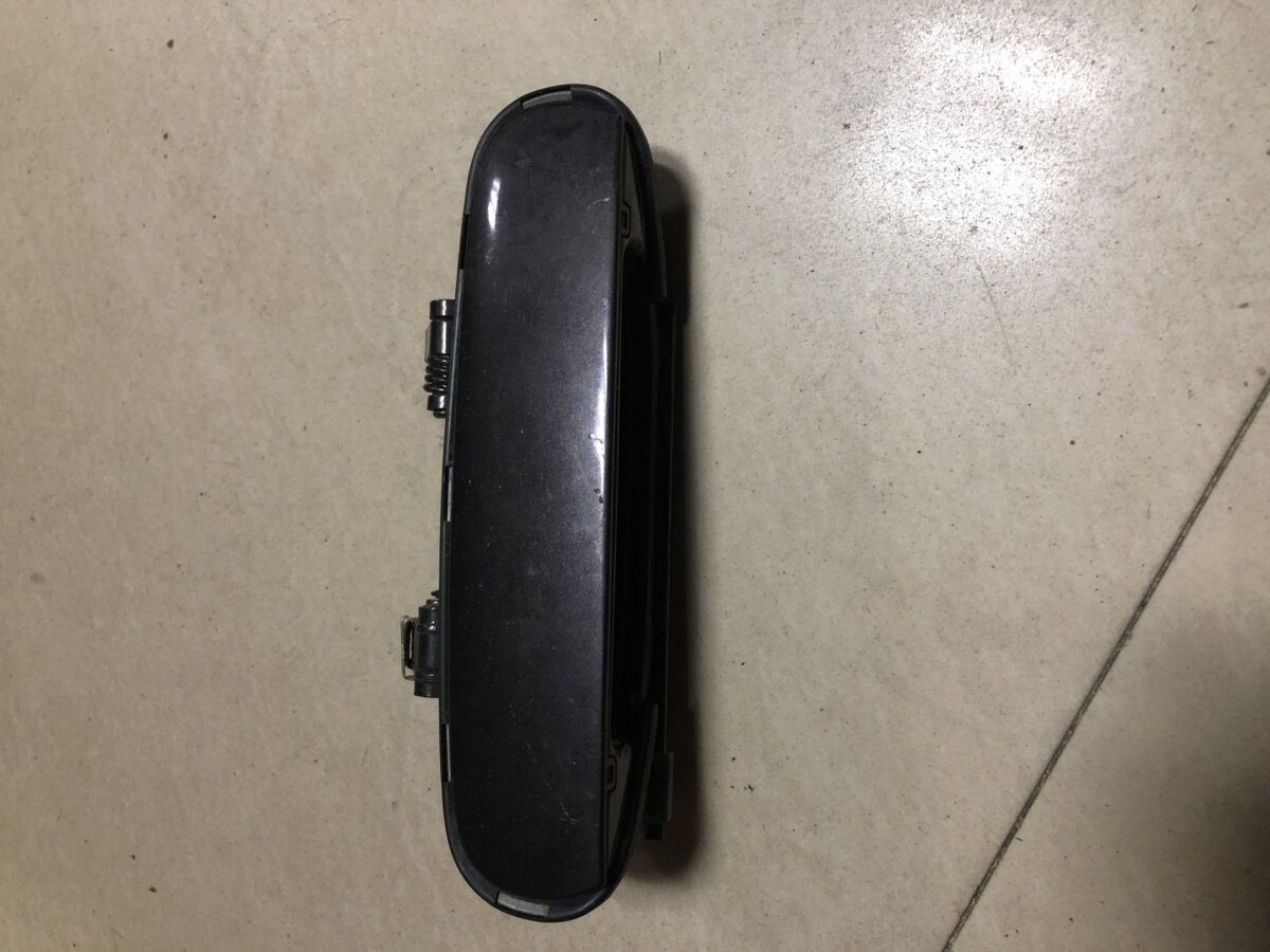 Ручка двері перед права Audi A6 C5 (1997-2004) 4B2837886A