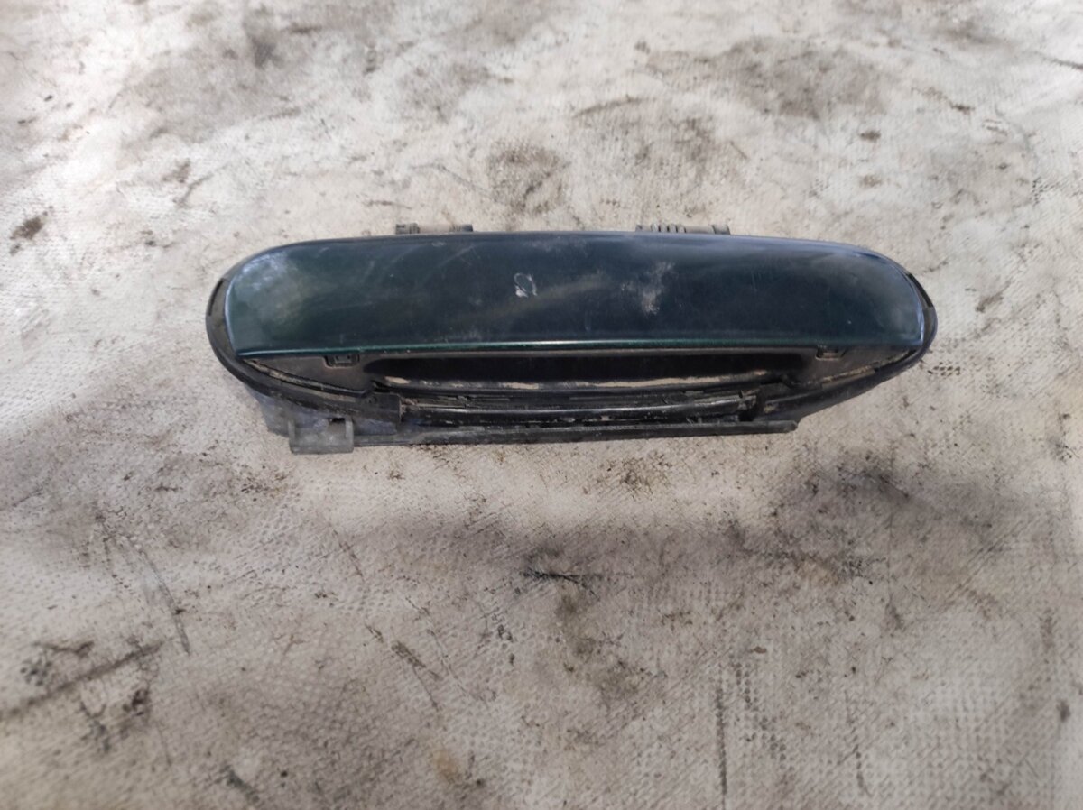 Ручка двері перед права Audi A6 C5 (1997-2004) 4B2837886A