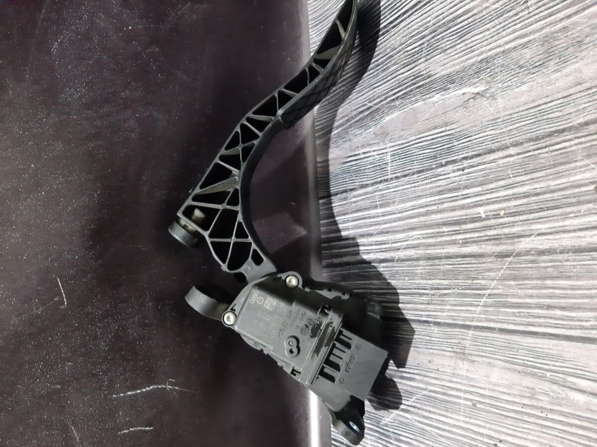 Акселератор ауді а6 Audi A6 C6 (2004-2011) 8D1723523P