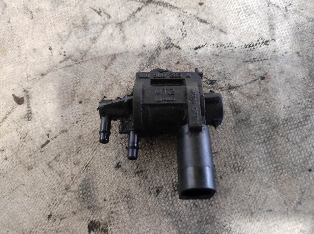 Audi A6 C6 (2004-2011) 1K0906283A