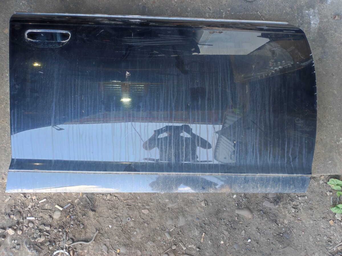 Дверка передня права lz9y Audi A6 C6 (2004-2011) 4F0831052F