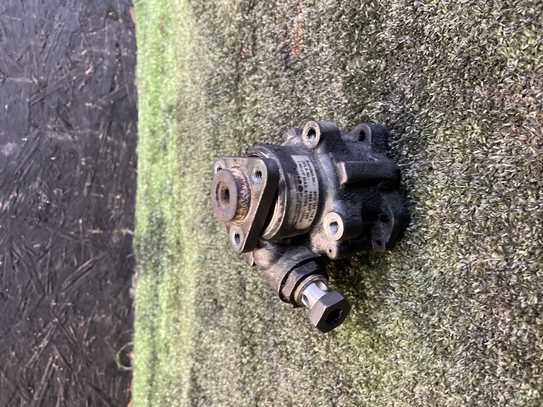 Насос гур Audi A6 C6 (2004-2011) 4F0145155A