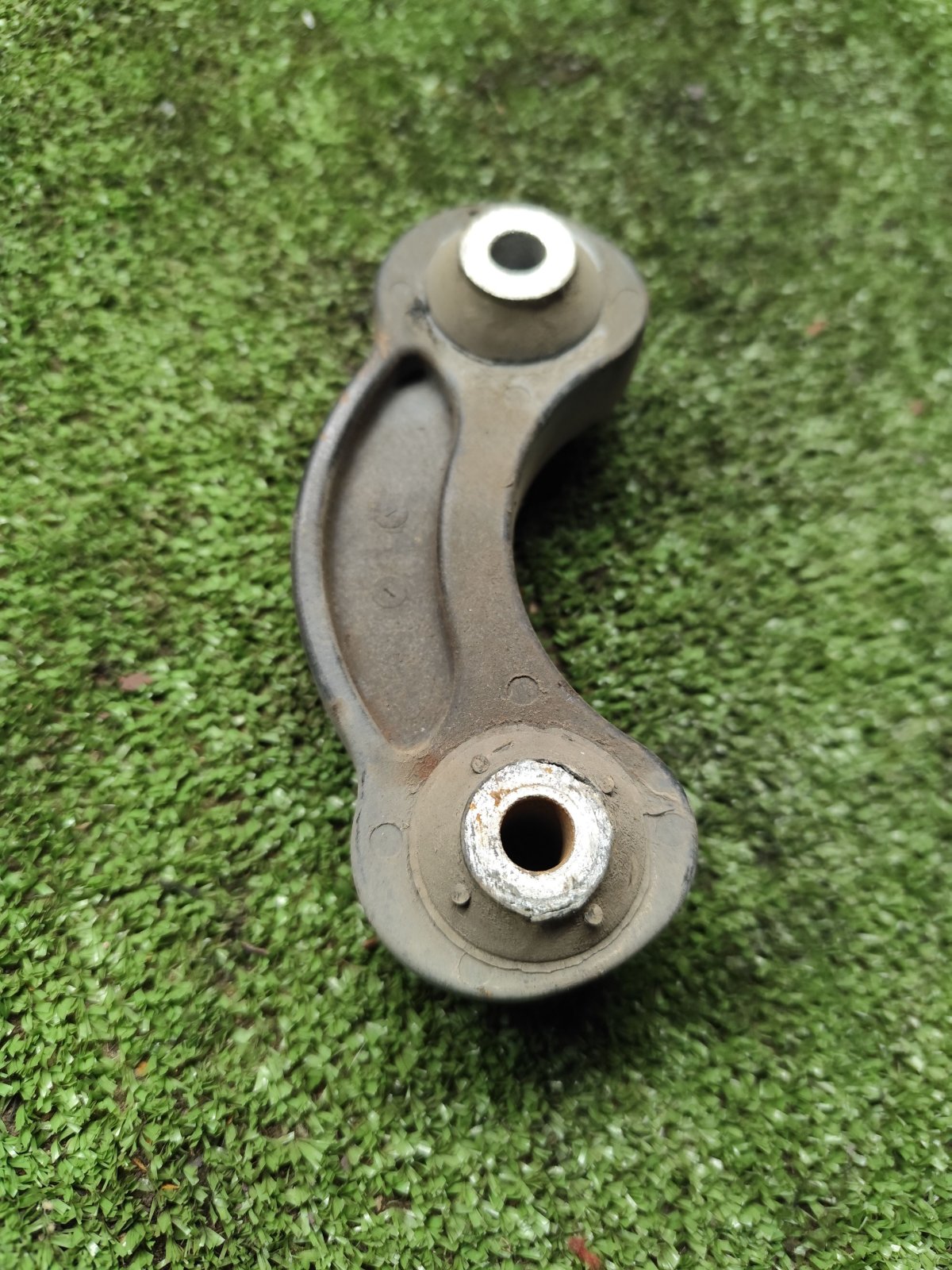 Стійка стабілізатор задньої підвіски Audi A6 C6 (2004-2011) 4F0505465Q