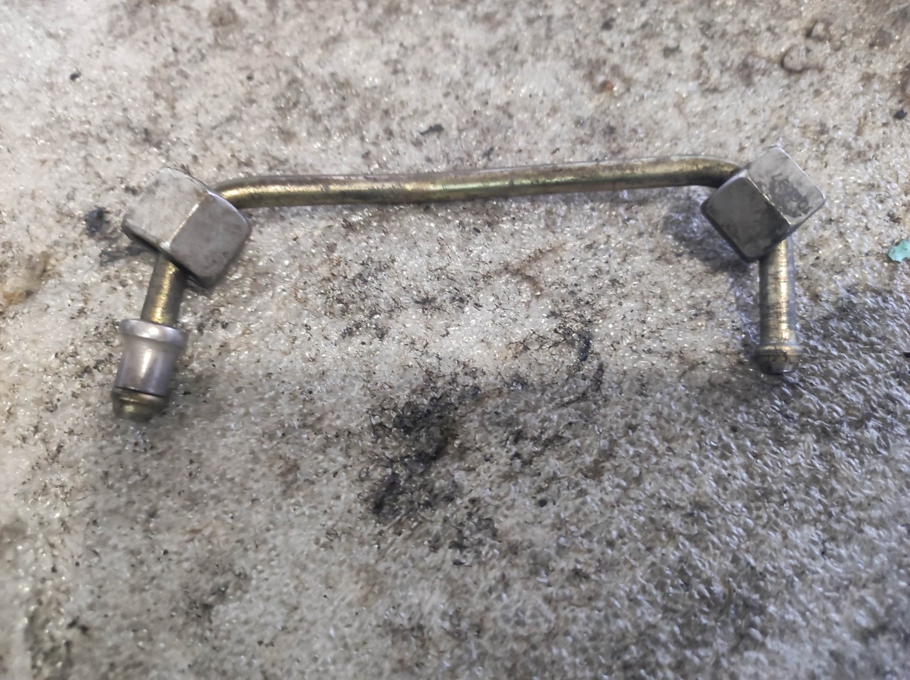 Труба напірної лінії 1-6 цил. Audi A6 C6 (2004-2011) 059130241BP