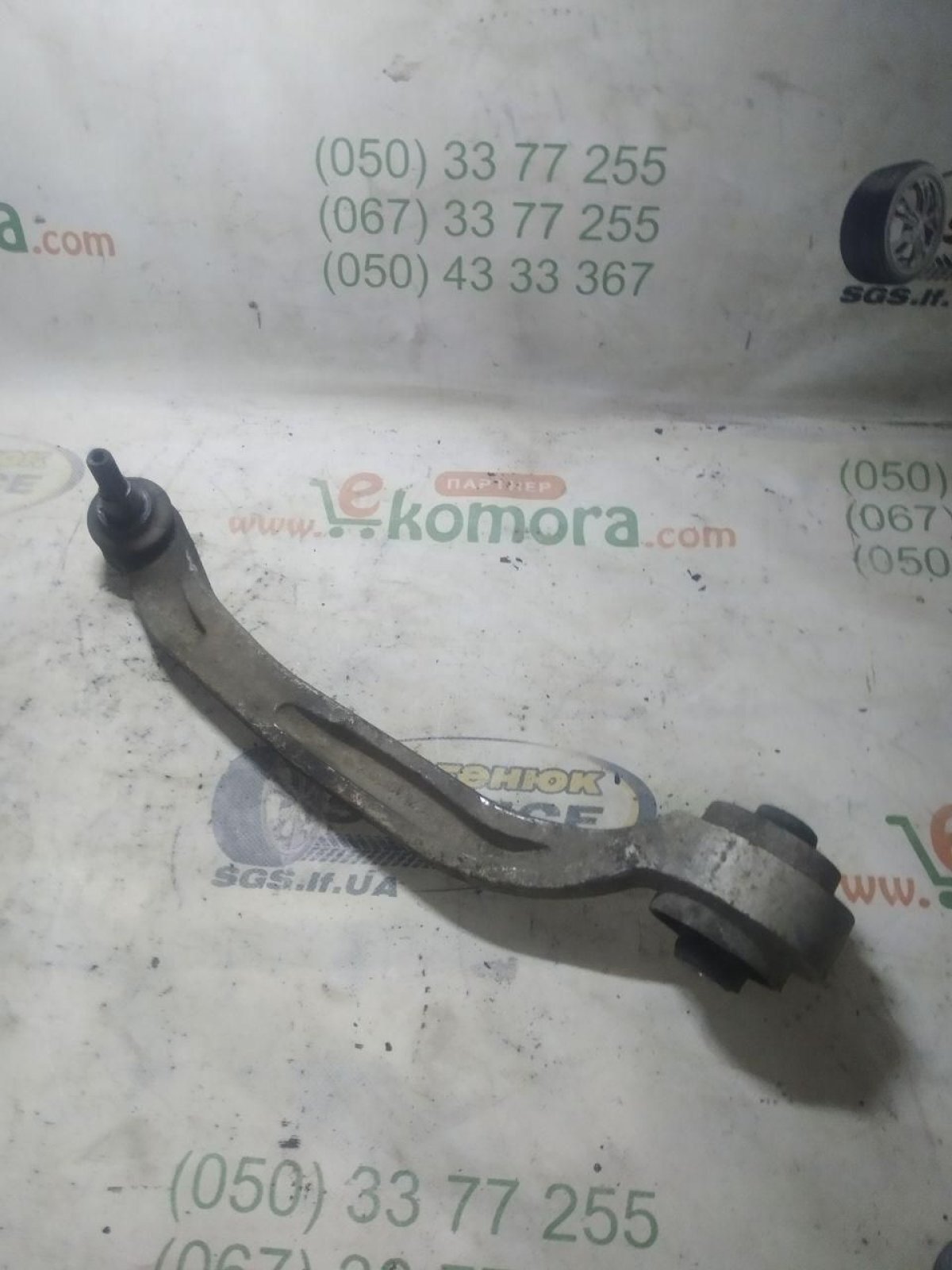 важіль передньої підвіски нижній, правий; правий важіль передній нижній підвіски Audi A6 C6 (2004-2011) 4F0407694H