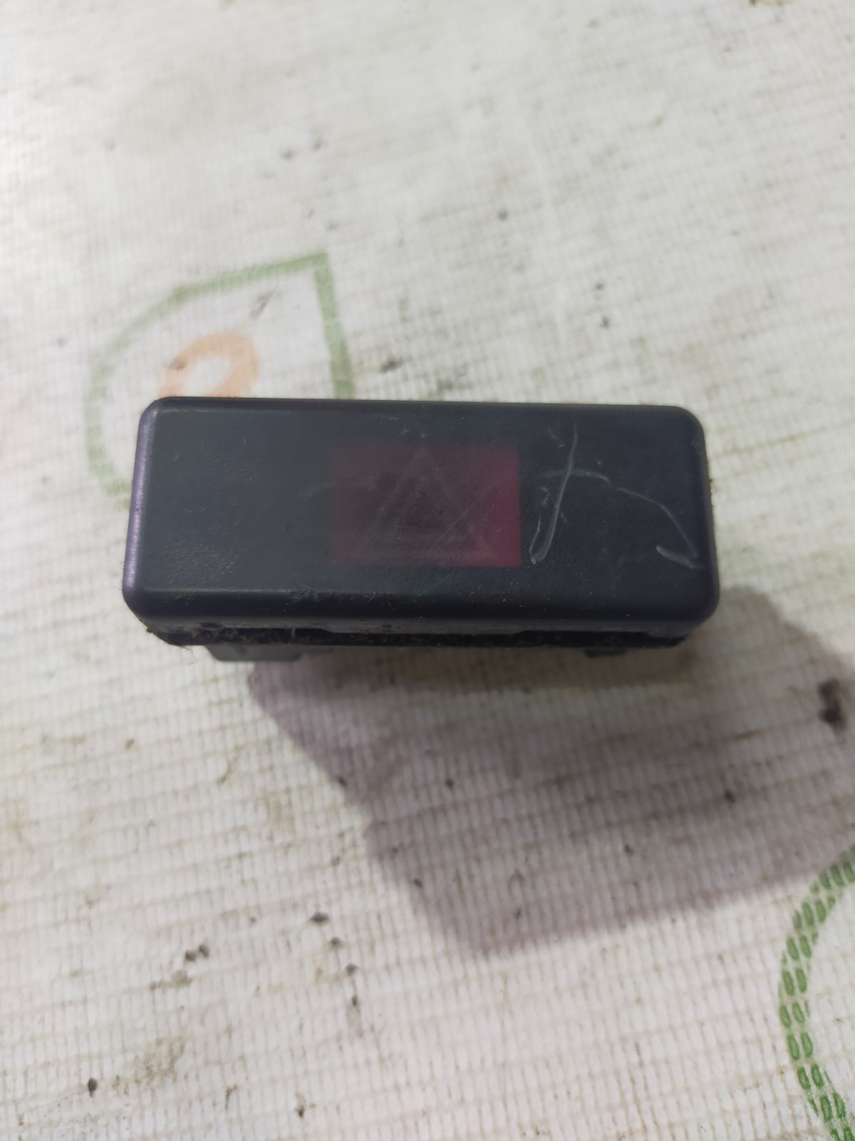 аварійна кнопка; кнопка аварійки; кнопка включення аварійного сигналу BMW 5 Series E39 (1995-2003) 61318350947