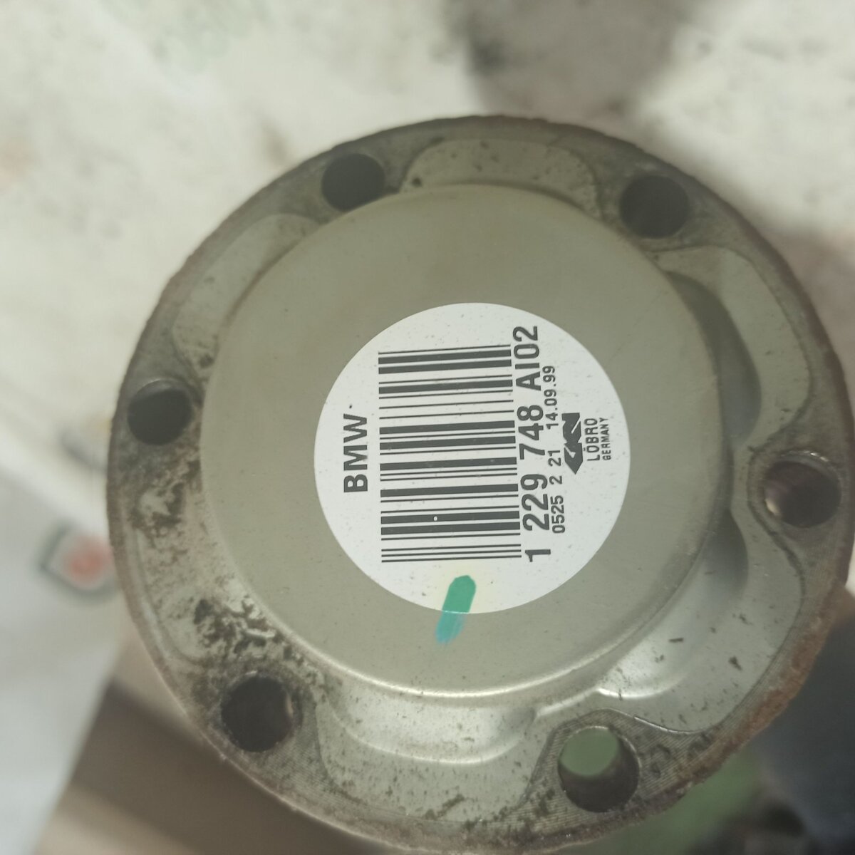 Напіввісь ( приводной вал BMW 5 Series E39 (1995-2003) 33201229449