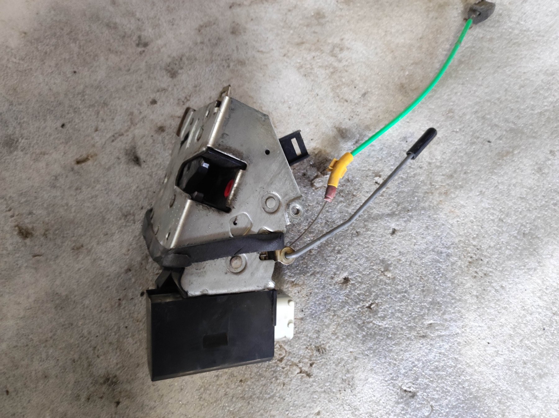 Підсилювач замка дверей BMW 5 Series E39 (1995-2003) 67118352165