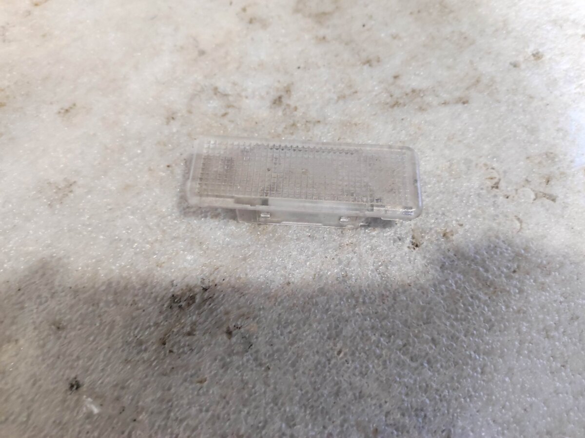 Плафон салона BMW 5 Series E39 (1995-2003) 63318363604