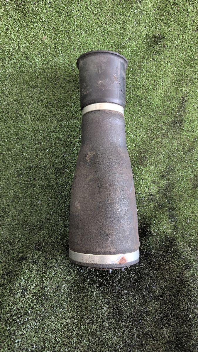 Пневмо подушка ліва задня BMW 5 Series E39 (1995-2003) 37121095081