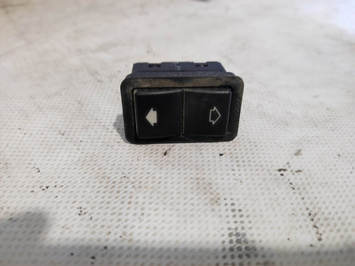 Вимикач, склопідйомник BMW 5 Series E39 (1995-2003) 8368974