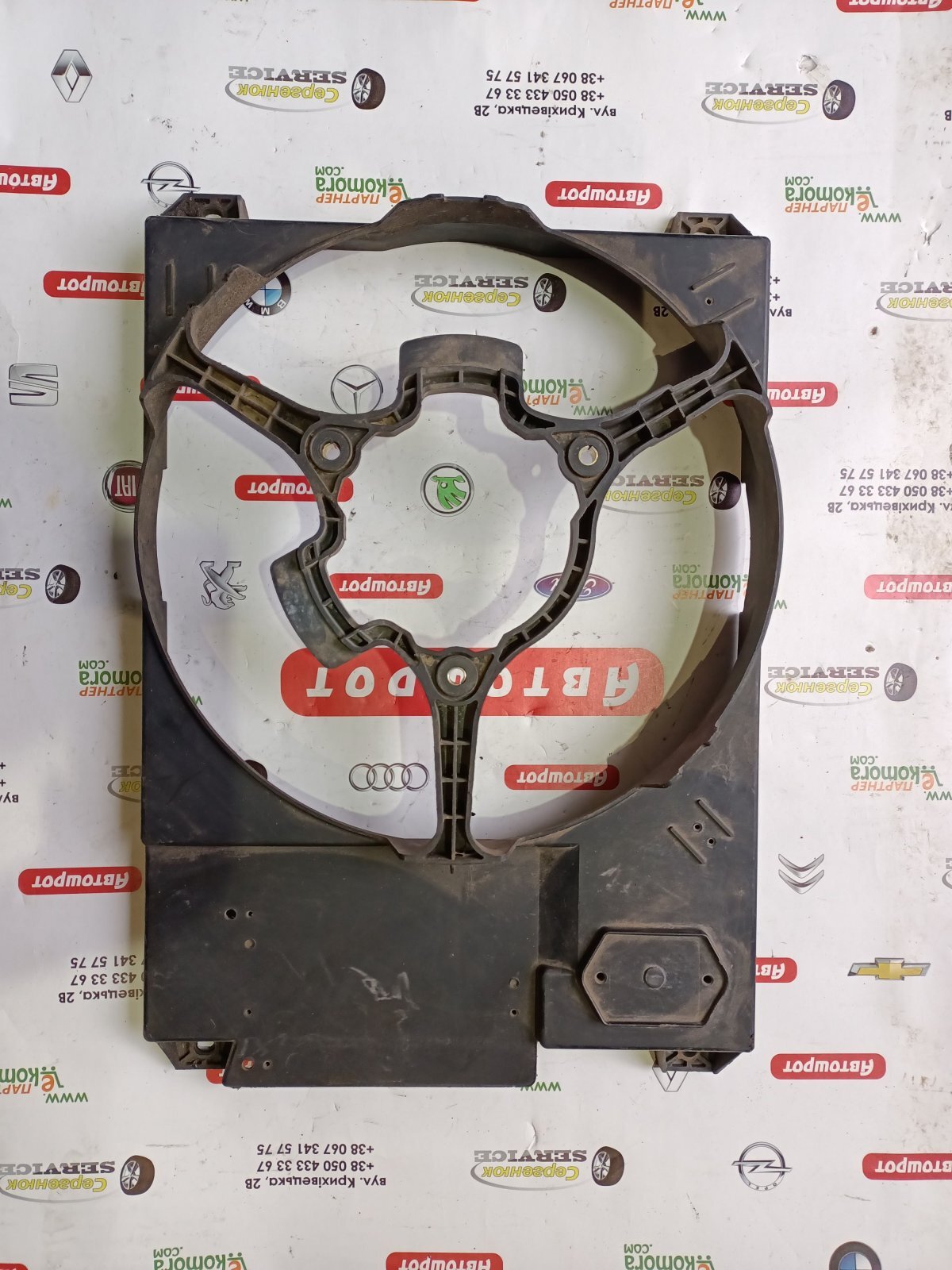 Дефлектор / диффузор основного радиатора Fiat Ducato II (1994-2006) 8240120