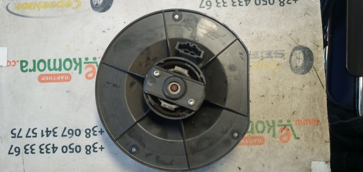 мотор вентилятора пічки (опалювача салону, задній; Двигун вентилятора пічки (опалювача салону), задній) Ford Galaxy MK1 (1995-2006) 7M0819021