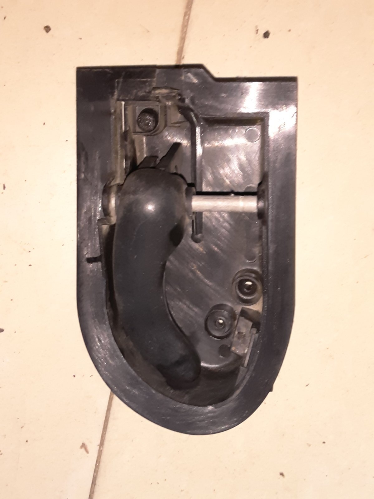 Ручка дверей внутрішня передня ліва Ford Mondeo MK2 (1996-2000) 93BBF22601AE