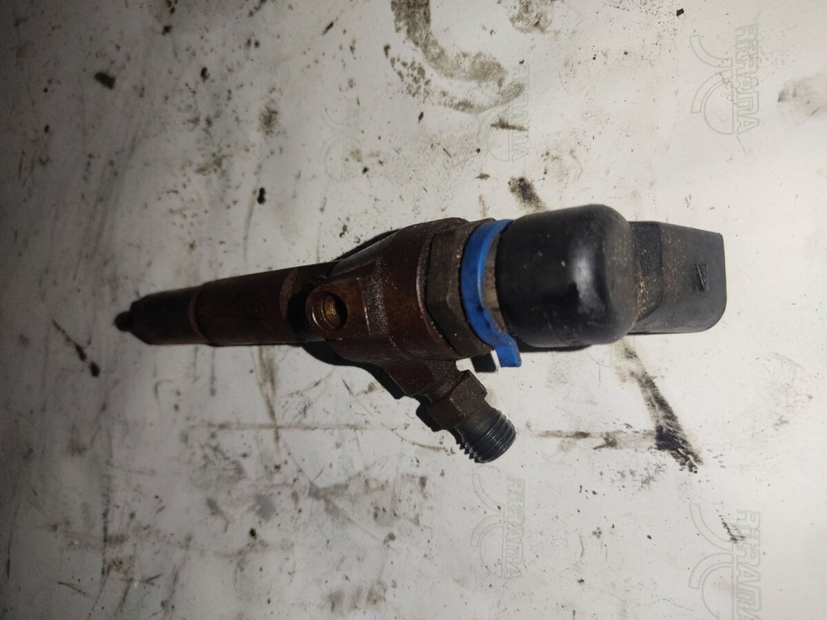 форсунка дизельна в зборі, розпилювач + тримач; форсунка інжектора; форсунки електромагнітні Ford Transit Connect (2002-до тепер) 7T1Q9F593AB