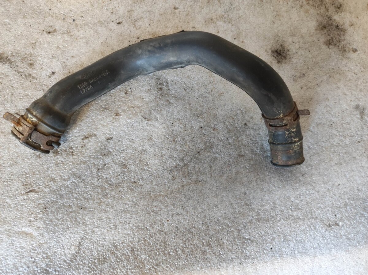 Патрубок вентиляції картера Ford Transit Connect (2002-до тепер) YS6Q6A804BA