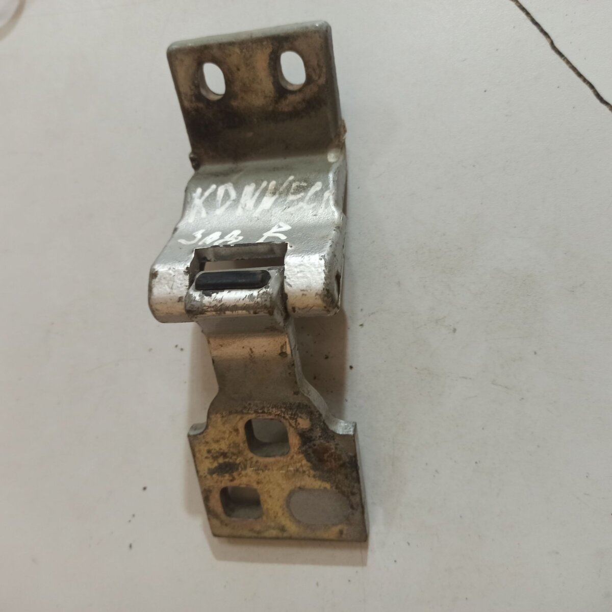 петля задніх навстіж дверей, права нижня Ford Transit Connect (2002-до тепер) 2T14V42982AH