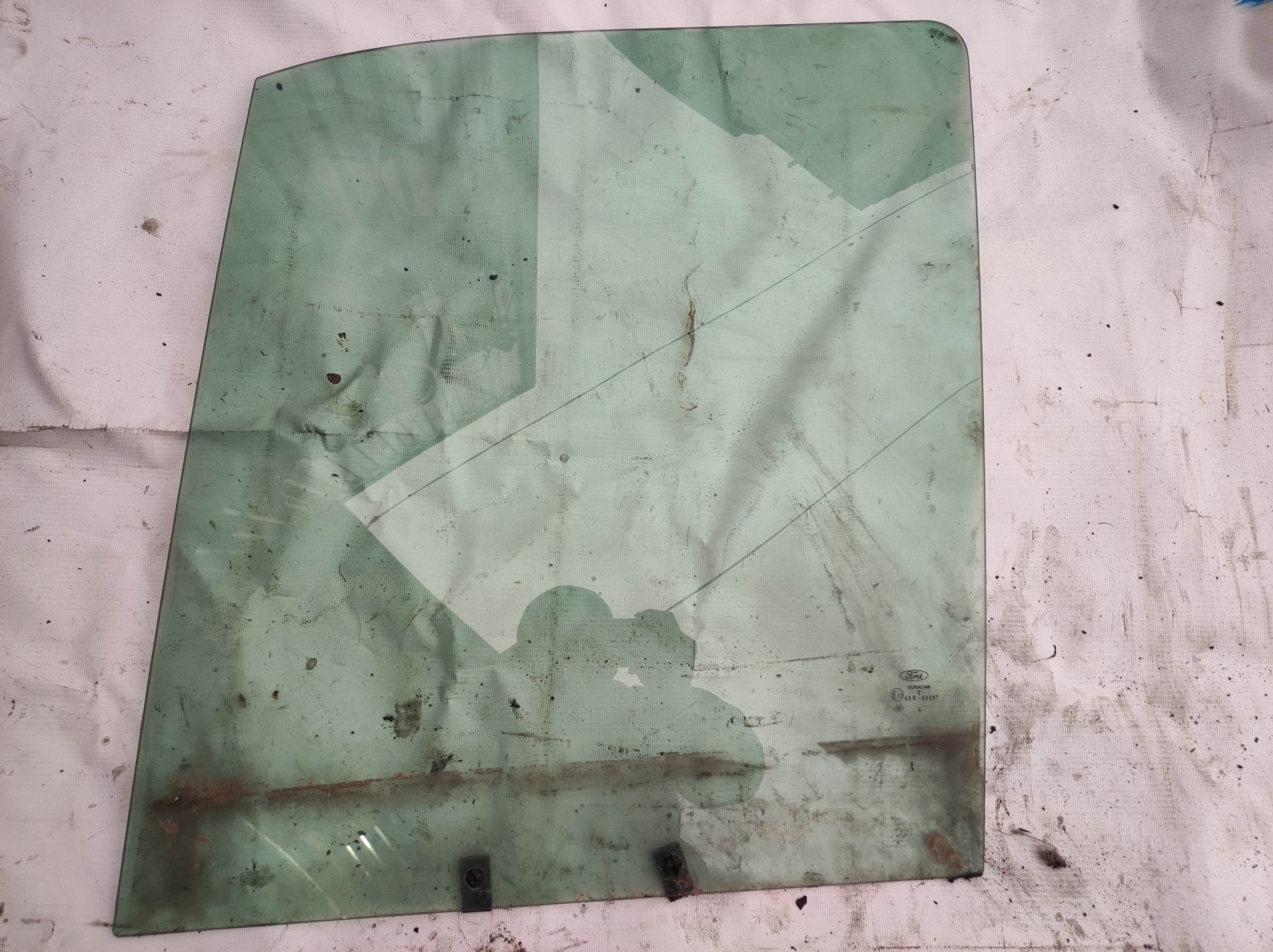 вікно (передніх дверей двері; Скло водійських дверей; Скло передніх дверей, лівих; Скло та ущільнювачі скла вітрового правого/лівого; Скло передніх дверей, лівою) Ford Transit Connect (2002-до тепер) 5049689