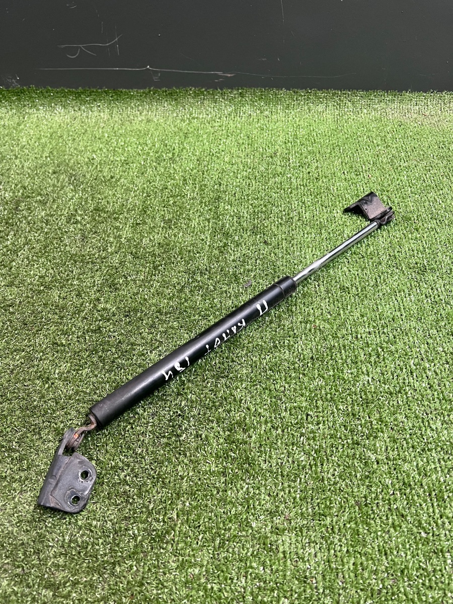 Амортизатор капота правий  Terracan HP (позашляховик) 2001—2007 Hyundai Terracan HP (2001-2007) 81160H1000