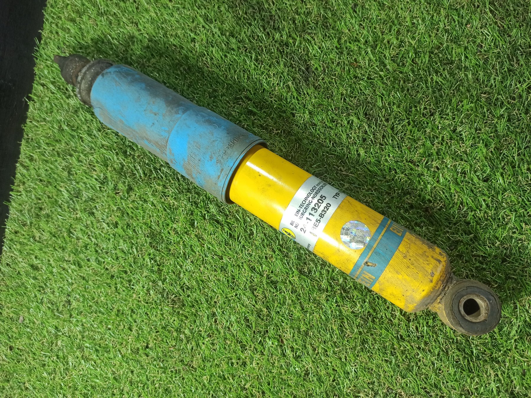 Амортизатор передній Hyundai Terracan HP (2001-2007) 54310H1150