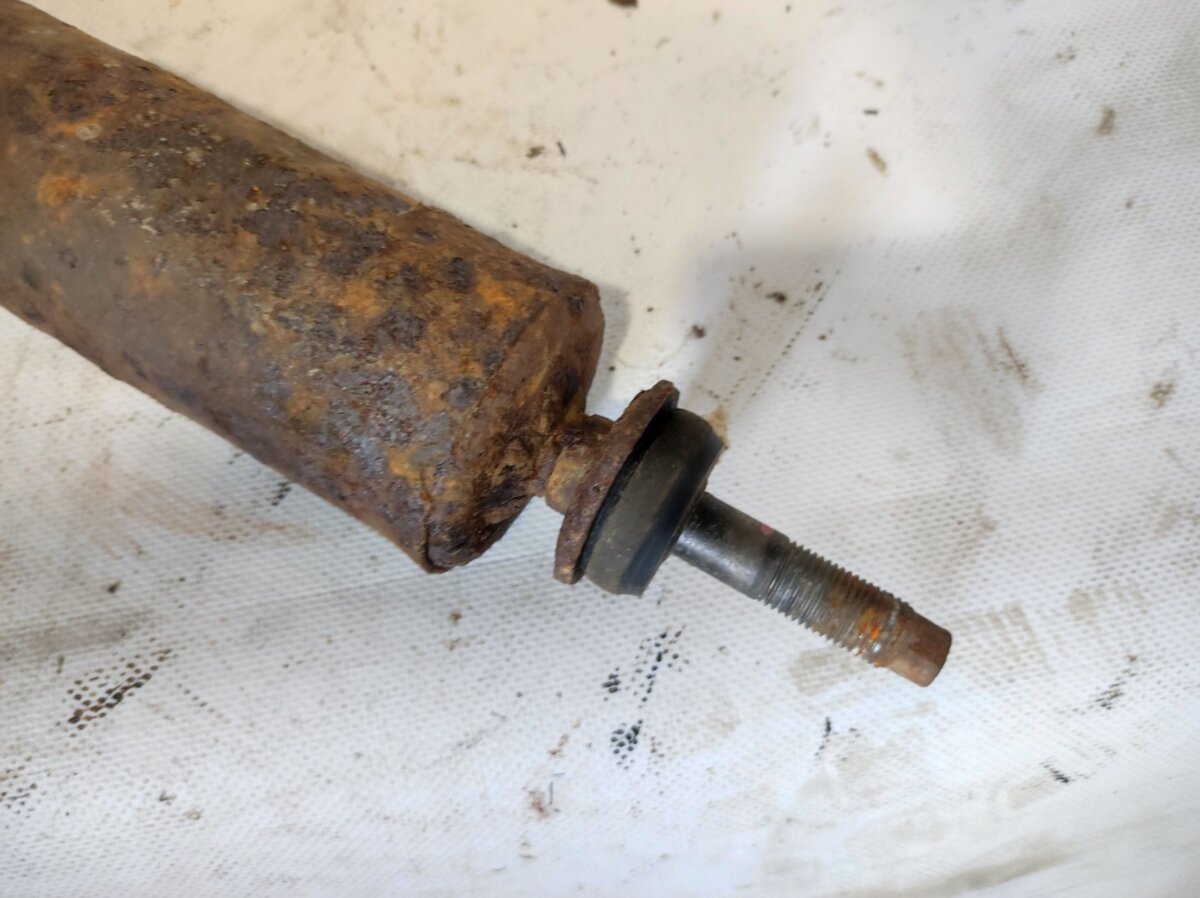 амортизатор передньої підвіски; амортизатори передні; стійка передня; стойка амортизатора передняя; амортизатор передній Hyundai Terracan HP (2001-2007) 54310H1150