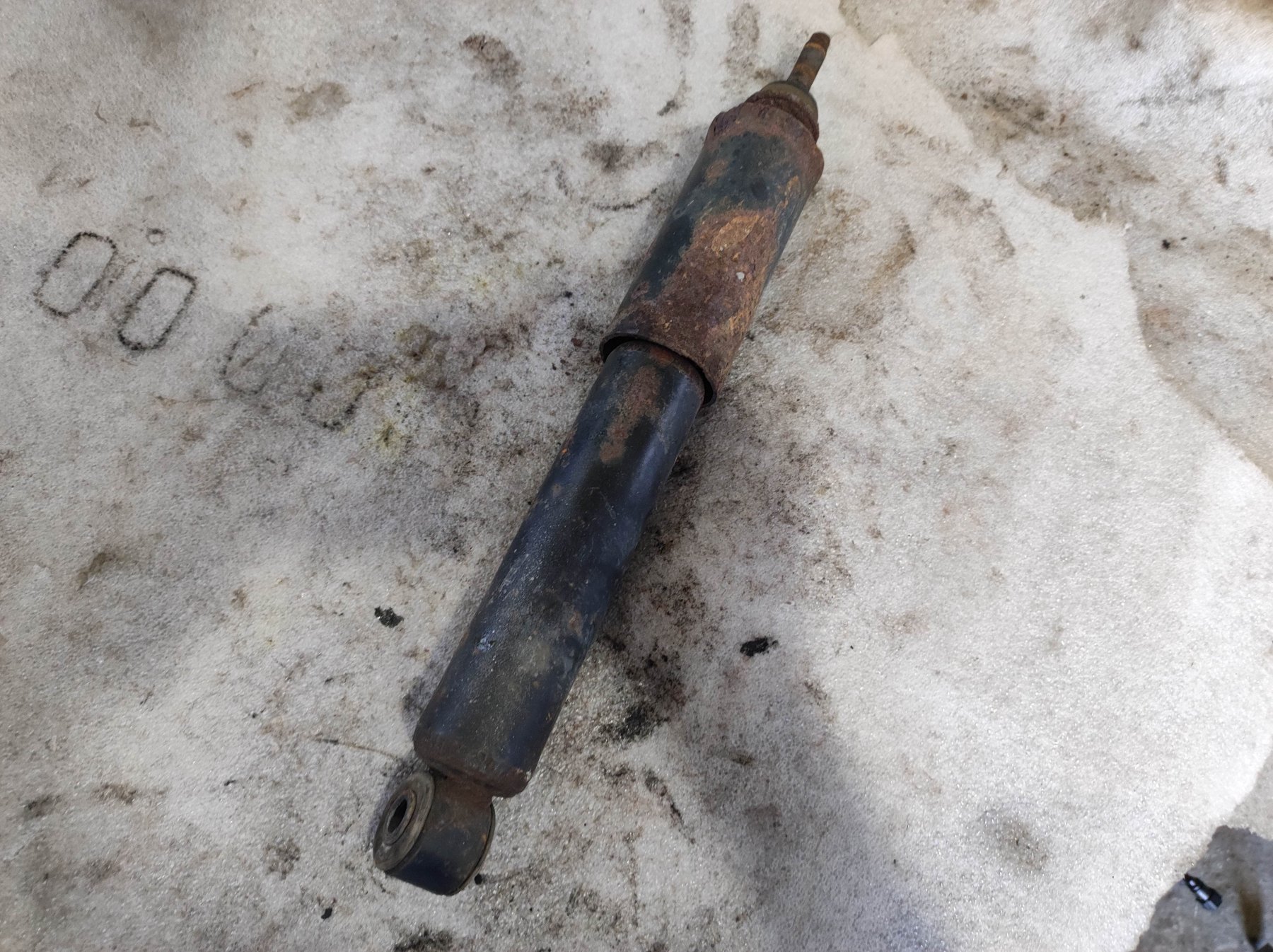 амортизатор передньої підвіски; амортизатори передні; стійка передня; стойка амортизатора передняя; амортизатор передній Hyundai Terracan HP (2001-2007) 54310H1150