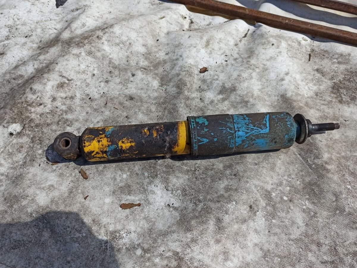 амортизатор передньої підвіски; амортизатори передні; стійка передня; стойка амортизатора передняя; амортизатор передній Hyundai Terracan HP (2001-2007) 54310H1150