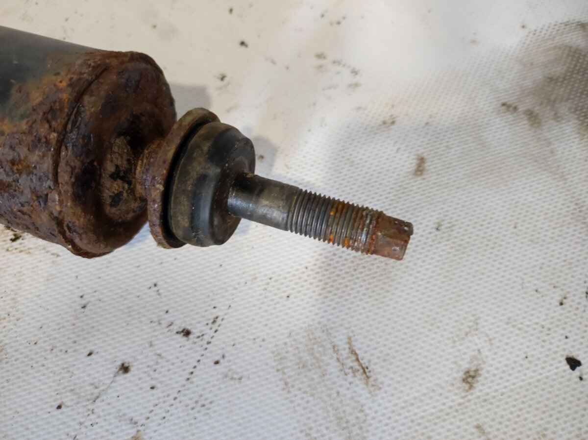 амортизатор передньої підвіски; амортизатори передні; стійка передня; стойка амортизатора передняя; амортизатор передній Hyundai Terracan HP (2001-2007) 54310H1150