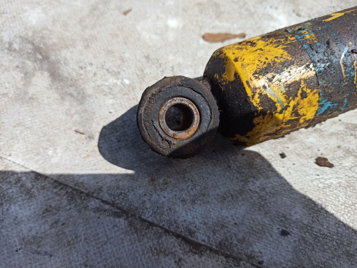 амортизатор передньої підвіски; амортизатори передні; стійка передня; стойка амортизатора передняя; амортизатор передній Hyundai Terracan HP (2001-2007) 54310H1150