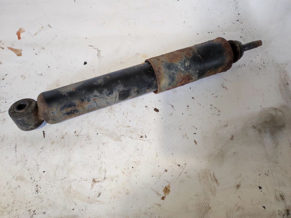 амортизатор передньої підвіски; амортизатори передні; стійка передня; стойка амортизатора передняя; амортизатор передній Hyundai Terracan HP (2001-2007) 54310H1150