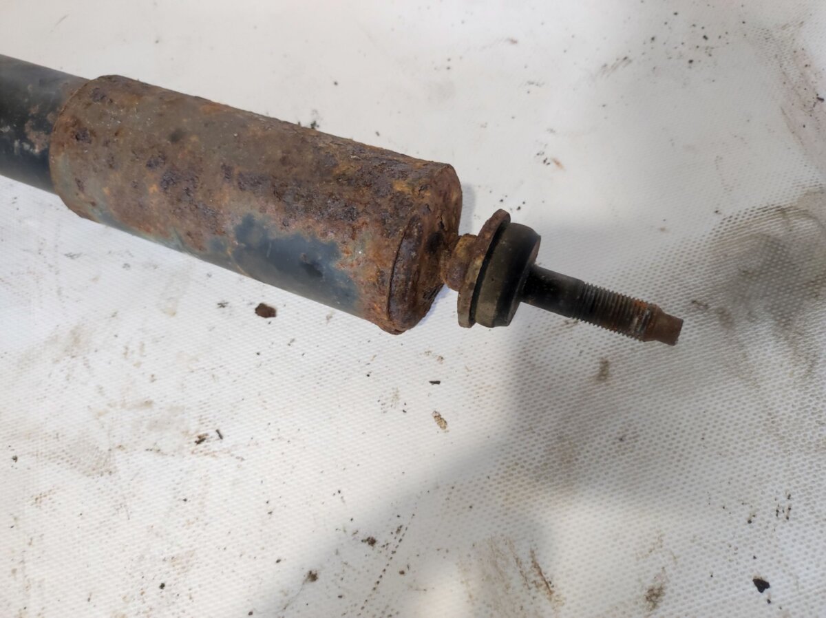 амортизатор передньої підвіски; амортизатори передні; стійка передня; стойка амортизатора передняя; амортизатор передній Hyundai Terracan HP (2001-2007) 54310H1150