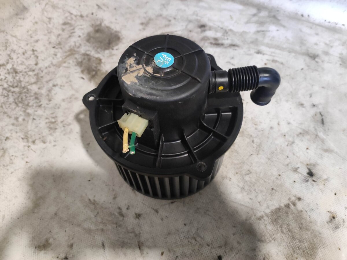 моторчик пічки  Hyundai Terracan HP (2001-2007) 971093D000