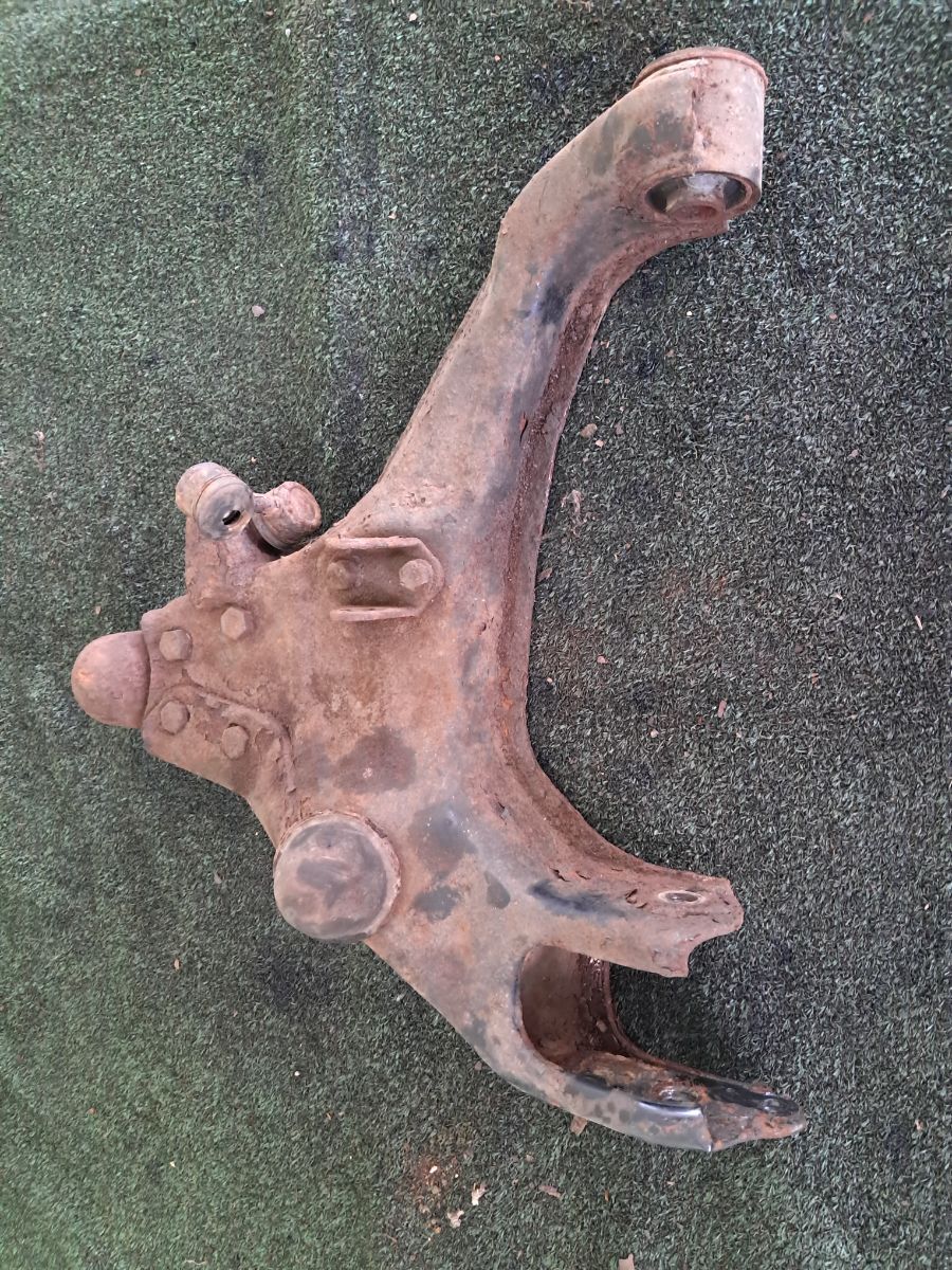 Передній лівий нижній важіль Hyundai Terracan HP (2001-2007) 54502H1002