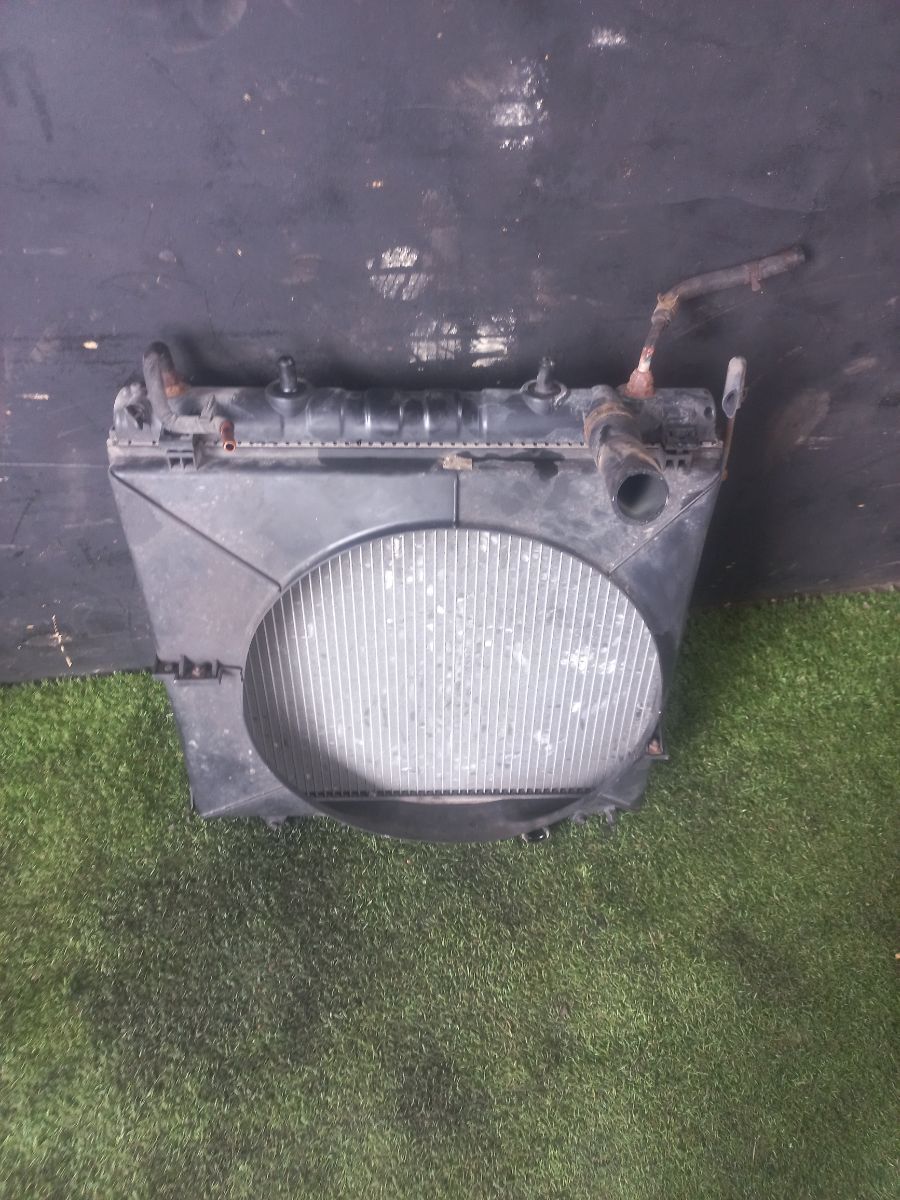 Радіатор охолодження Hyundai Terracan HP (2001-2007) 25310H1930