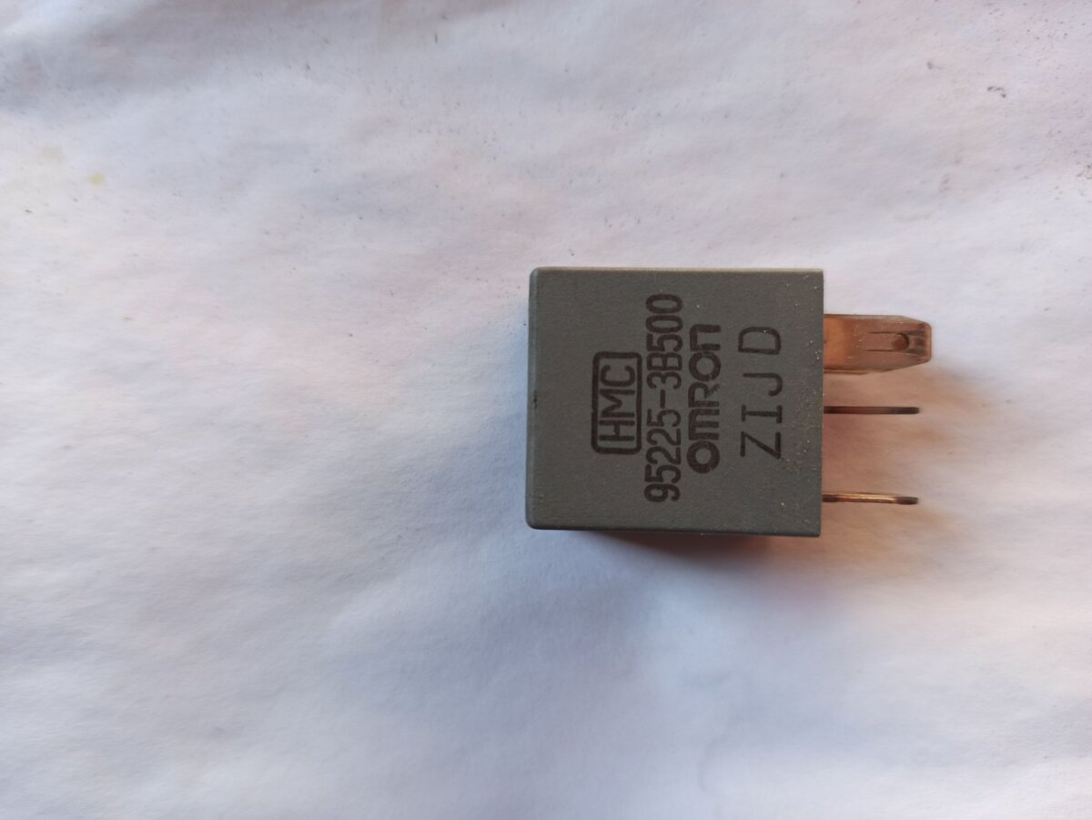 Реле Hyundai Terracan HP (2001-2007) 952253B500