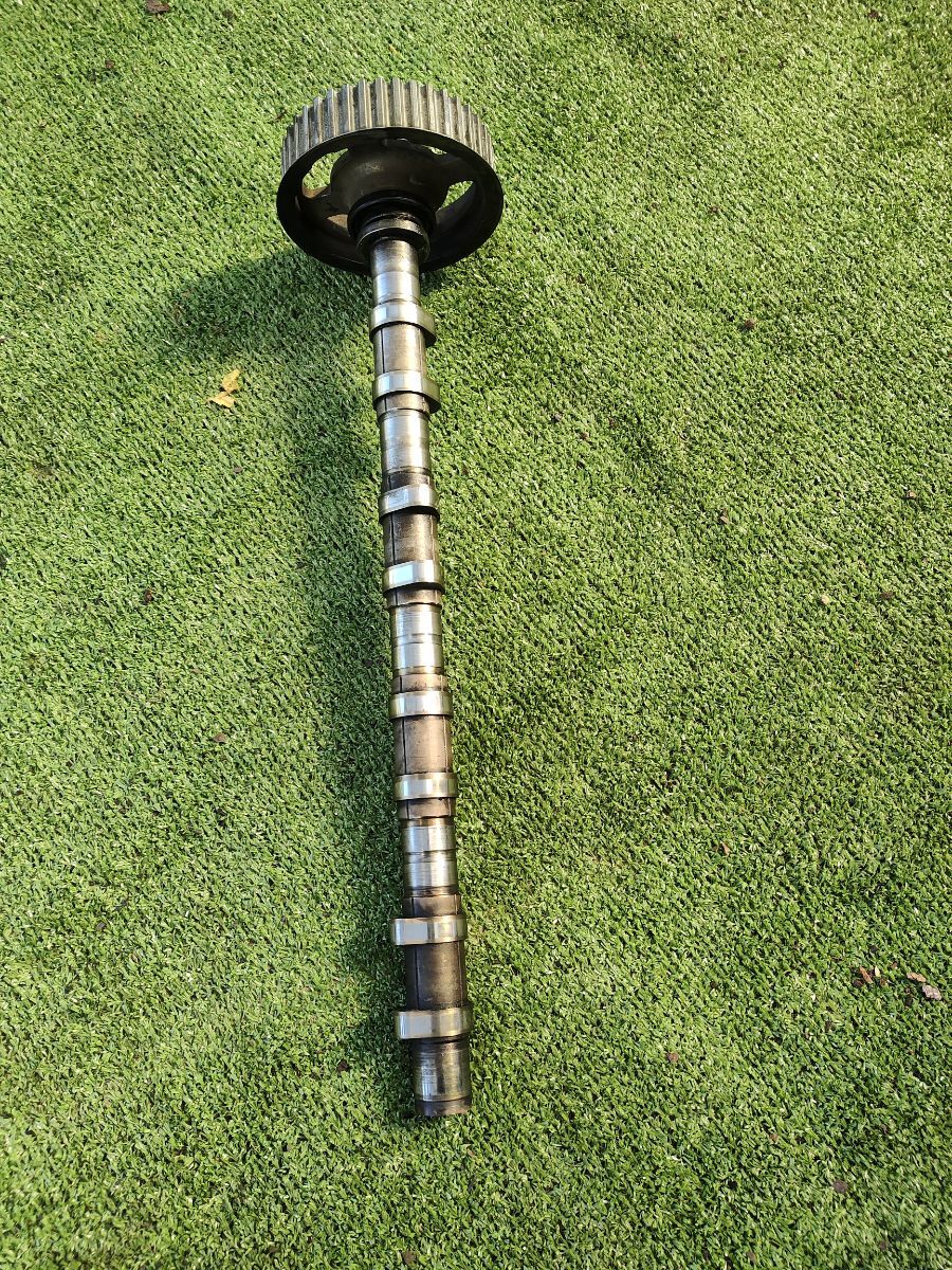 Розподільний вал двигуна випускний Hyundai Terracan HP (2001-2007) 242104X000