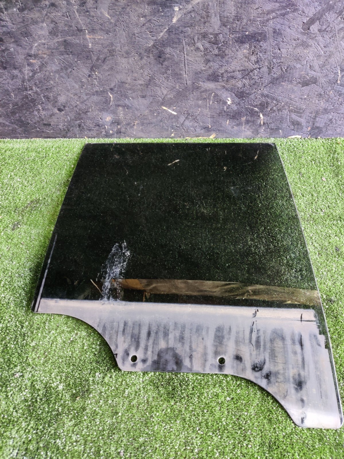 Скло задніх правих дверей Hyundai Terracan HP (2001-2007) 83920H1000