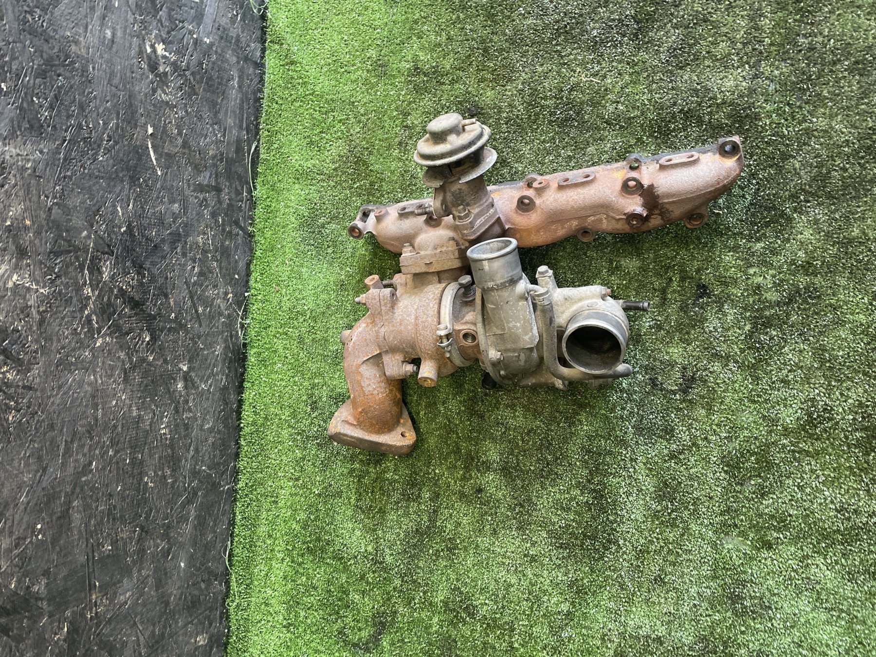 Турбіна в зборі з випускним колектор Hyundai Terracan HP (2001-2007) 282004X400